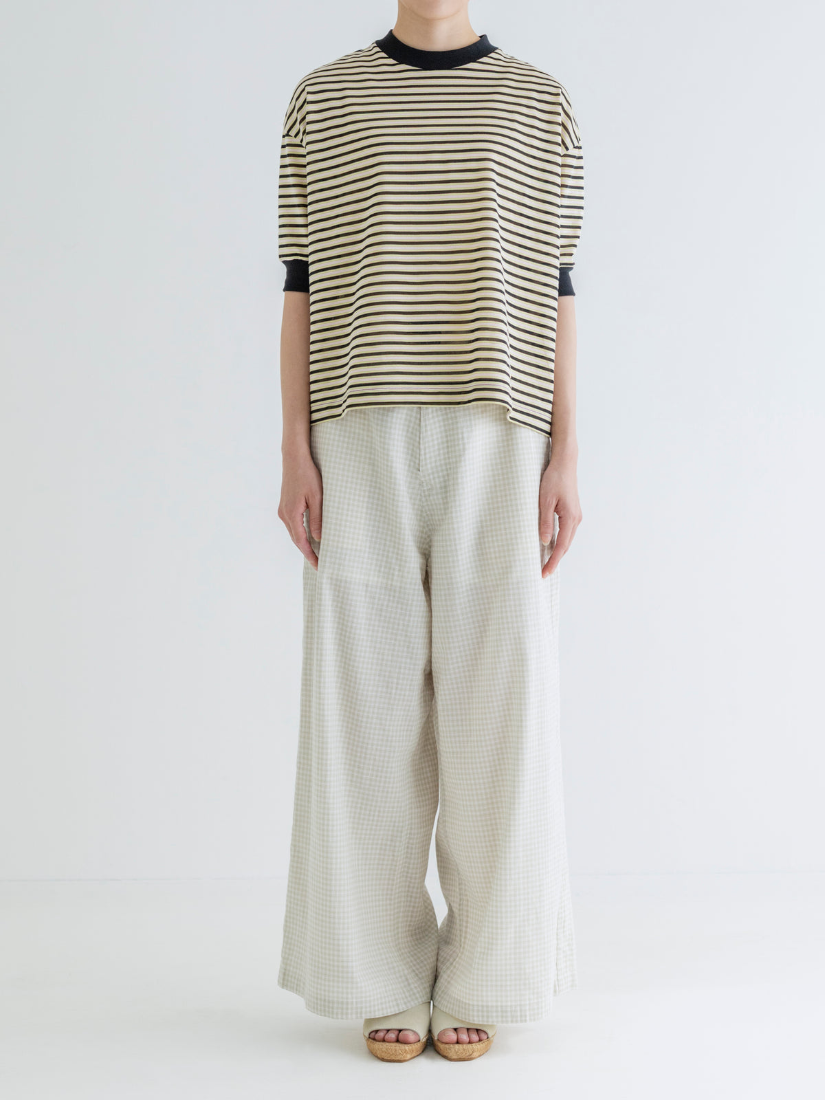 SHEER BORDER HALF-SLEEVE TEE