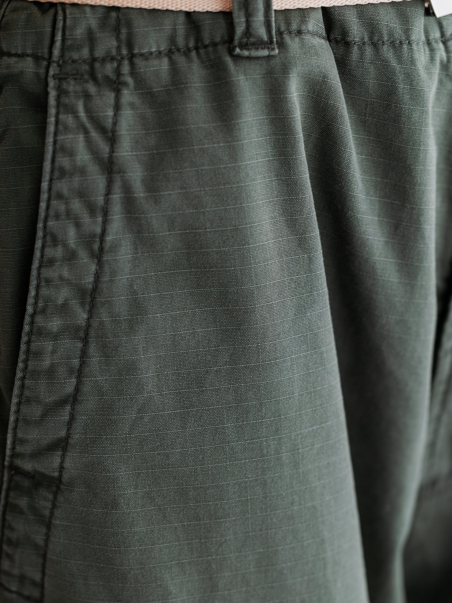 LIGHT RIP STOP SIDE LINE WIDE PANTS