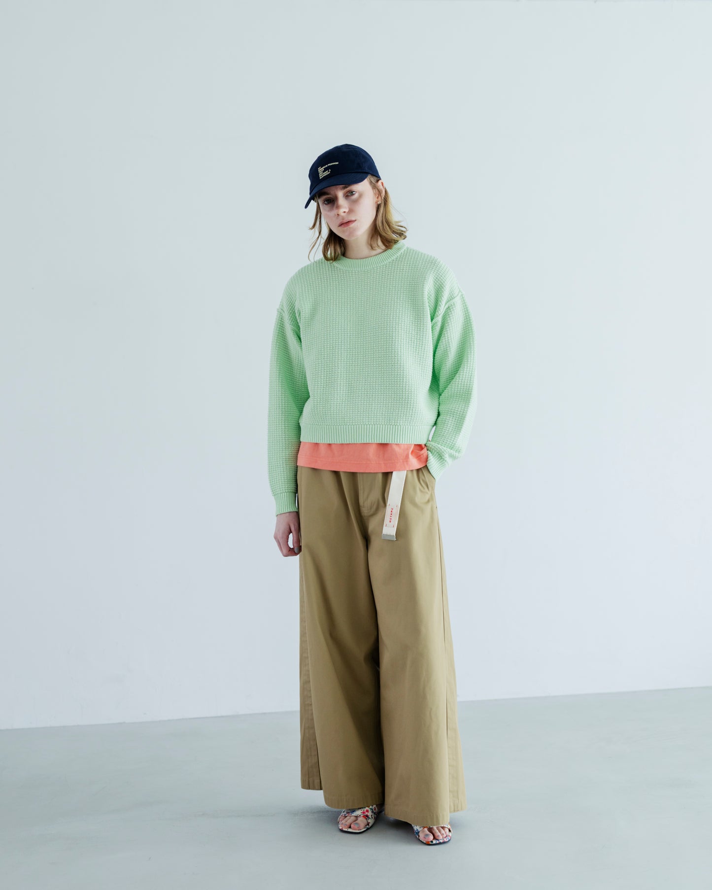 SHORT WIDE KNIT PULLOVER