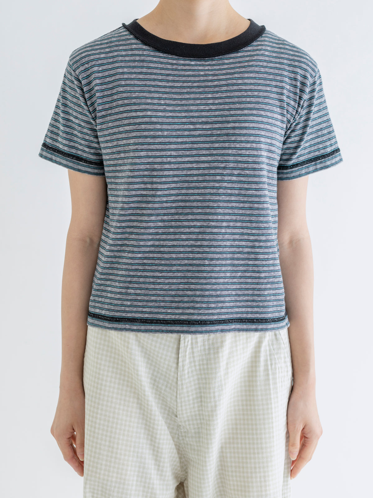 VISIBLE SEAMS BORDER TEE