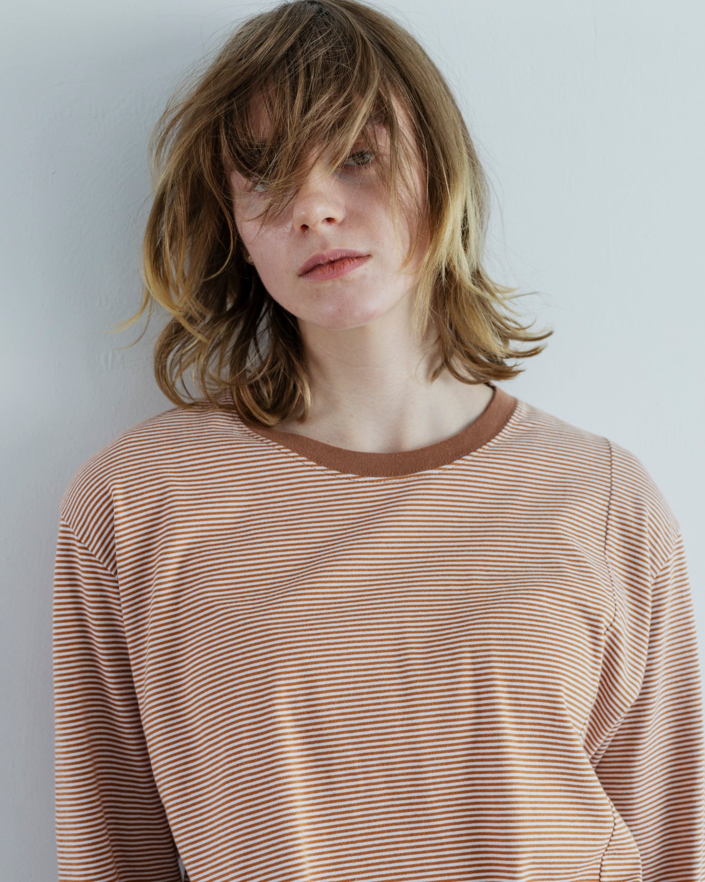 BORDER SLIT LONG SLEEVE TEE