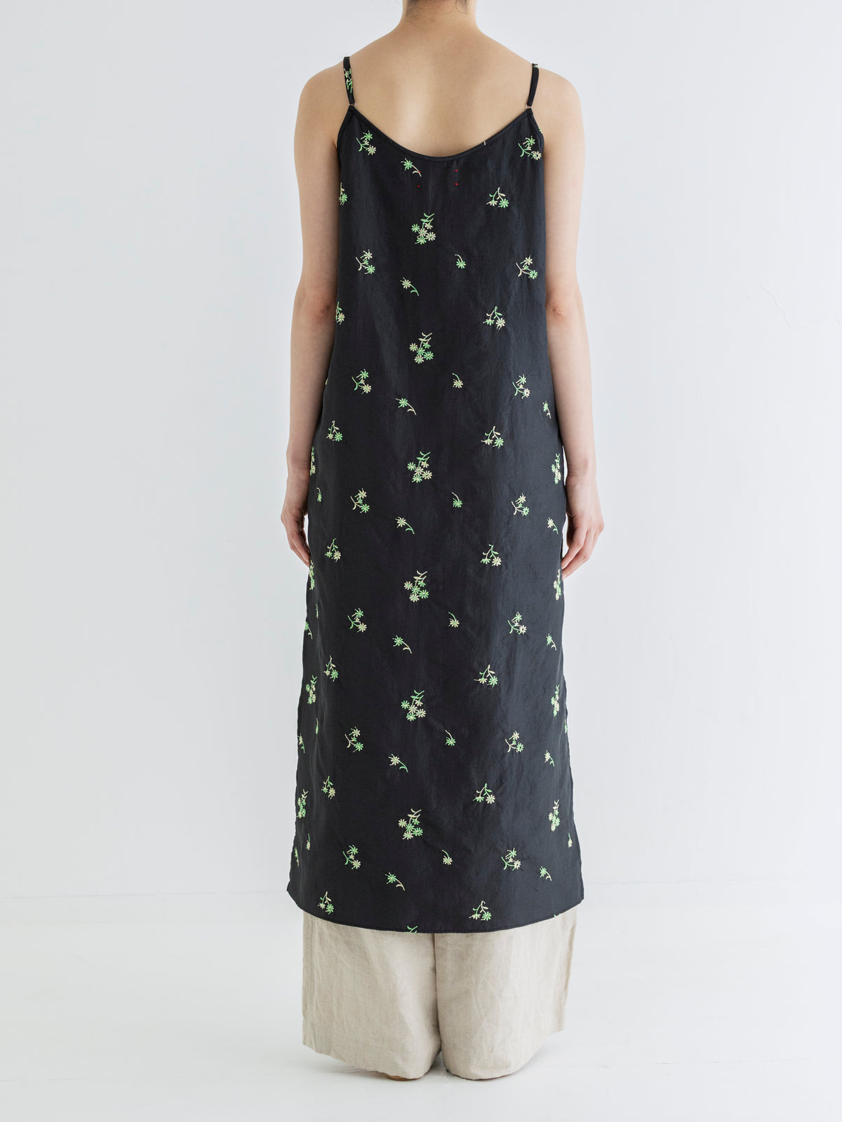 FLOWER EMBROIDERY CAMISOLE DRESS