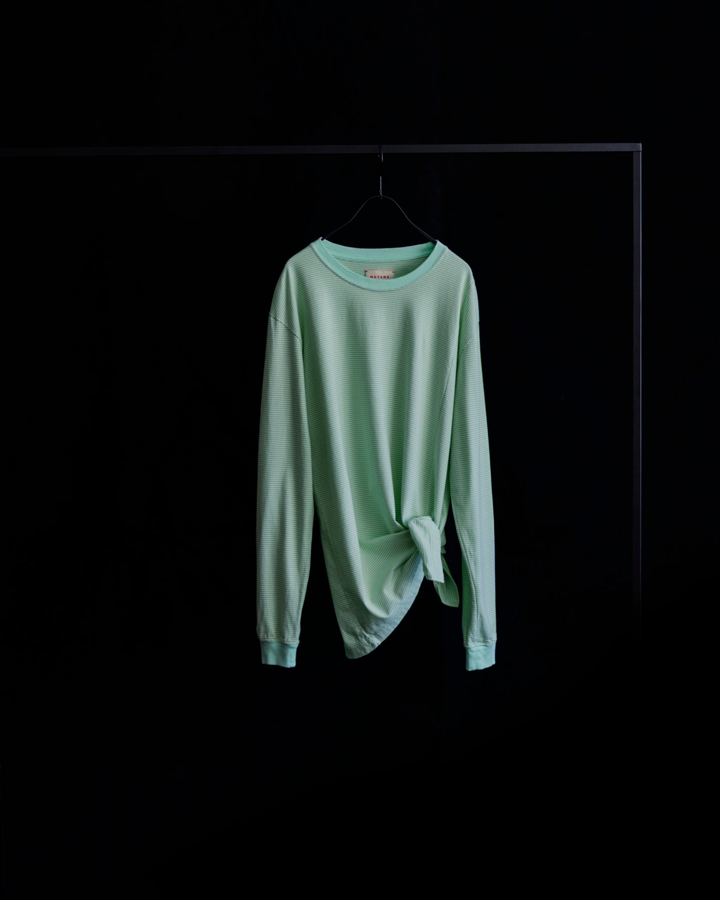 BORDER SLIT LONG SLEEVE TEE