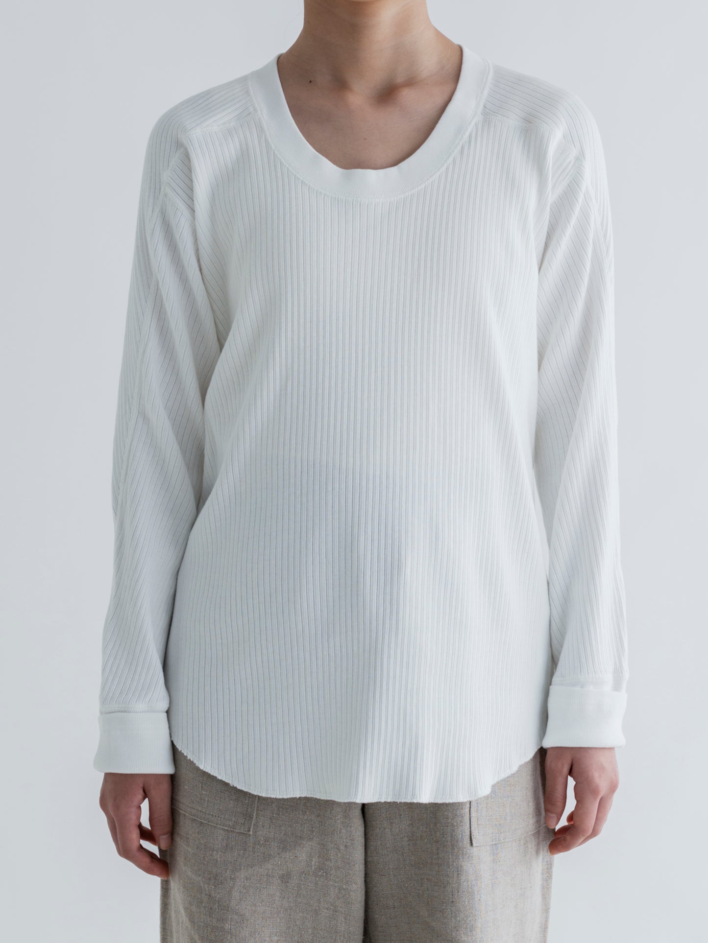 OBLONG NECK PULLOVER