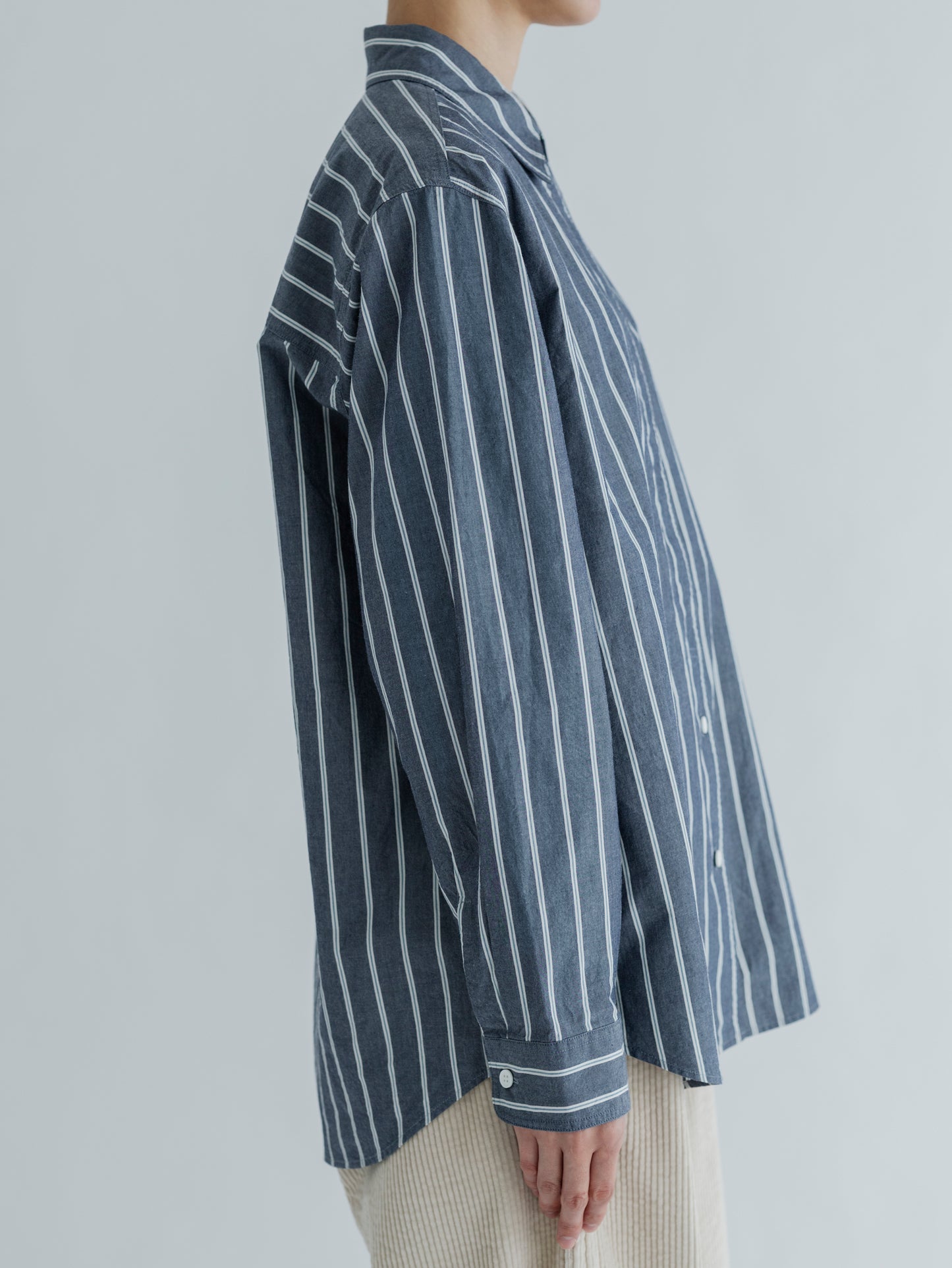 【Pre-order】STRIPED BOW-TIE BLOUSE