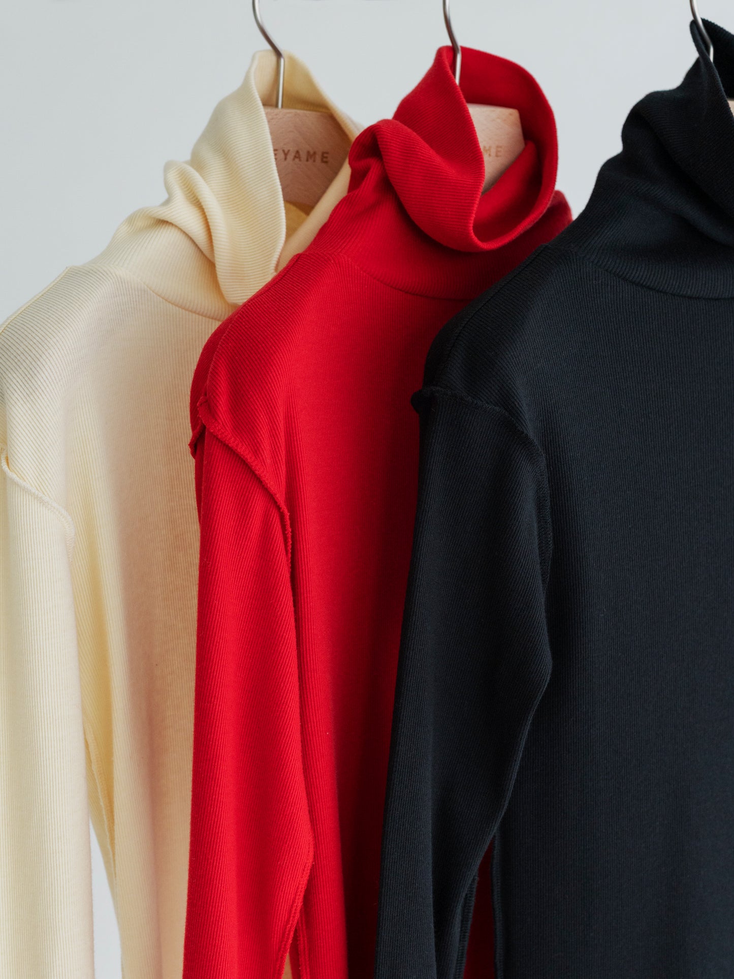 【Pre-order】SOFT RIB TURTLENECK